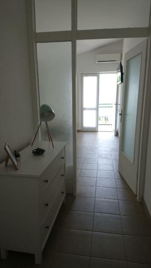 Apartman Kursar Srima Exterior photo